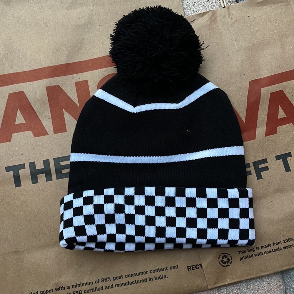 Vans WM Spirit Pom Black Checker Beanie Skateboarding Hat Women Men VN0A5LG3BLK - Picture 2 of 16